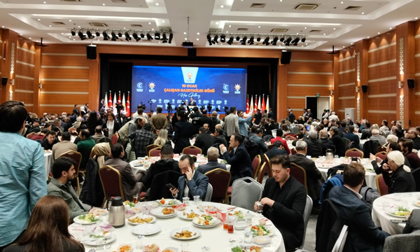 GAZETECİLER GÜNÜ’NDE AK PARTİ İSTANBUL’DAN GENİŞ KATILIMLI BULUŞMA